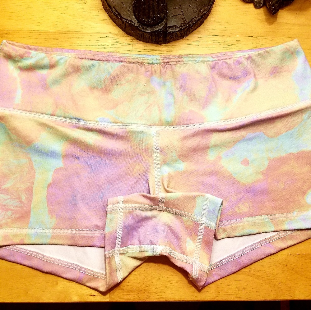 Fleo Shorts